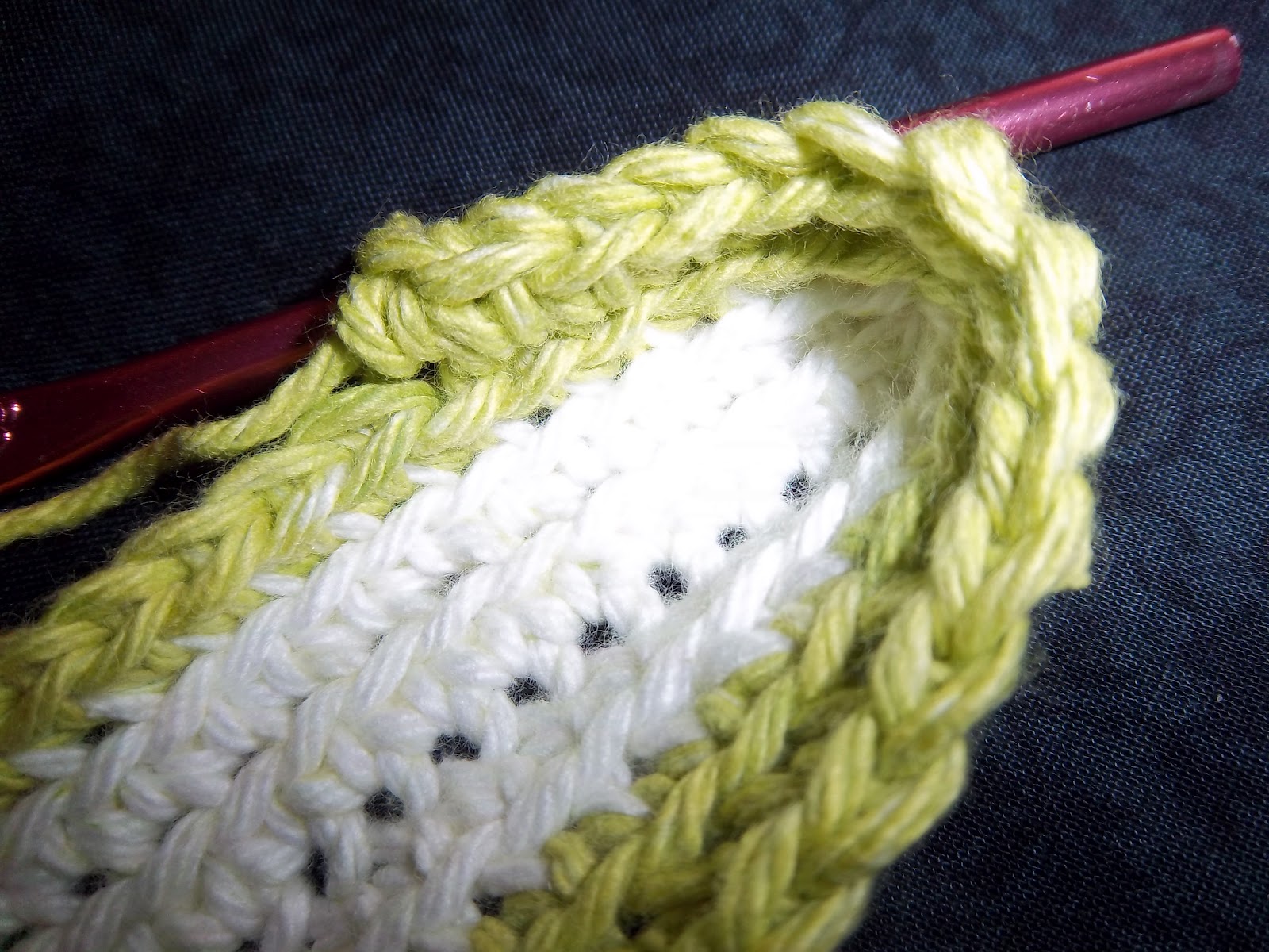 August 53 Doublesided Crocheted Potholder Tutorial