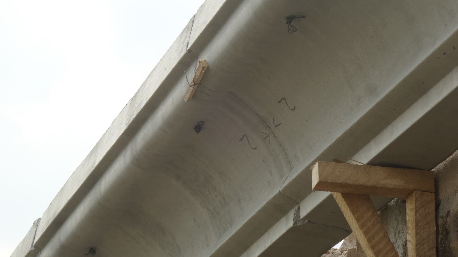 From a construction standpoint the parapet made with polystyrene materials are preferred to some other types because of a few reasons
