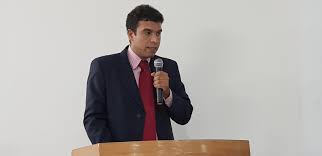 Prefeito de Jaguarari divulga nome que assumirá a Secretaria de Educação Prefeito de Jaguarari divulga nome que assumirá a Secretaria de Educação