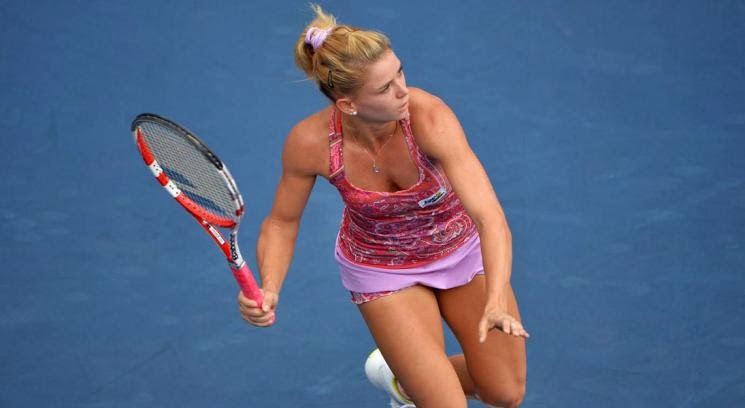 camilla giorgi beats maria sharapova. 