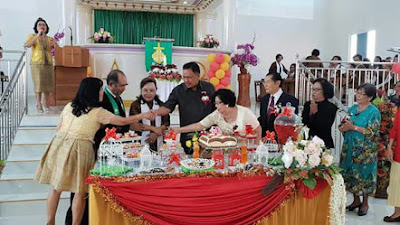 HUT Ke-50 GMIM Petra Karangria Bitung, OLLY DONDOKAMBEY Ajak Jemaat Bersyukur 