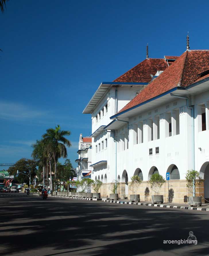 gedung bat cirebon