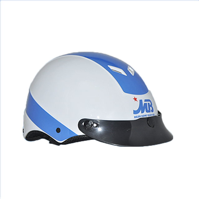 Nón bảo hiểm 03 Duy Nhất Tại Nón Mũ Kim Cương Thiết kế, SX, in trọn gói: Nón bảo hiểm, nón quảng cáo, nón quà tặng bảo hiểm. Nhận đơn hàng: Số lượng 100 - 10.000 chiếc với GIÁ không đâu rẻ hơn Được sản xuất từ 100% nhựa ABS đảm bảo chất lượng và tính năng va đập cao cùng với lớp xốp dày cứng vừa vặn, bám chặt với phần vỏ giúp triệt tiêu hoàn toàn xung lực từ bên ngoài tác động vào, ôm trọn đầu, trọng lượng được phân bố đều không gây nặng đầu tạo cảm giác thoải mái cho người sử dụng. Vải lót được sử dụng xử lý kháng khuẩn và hút ẩm cao, tạo cảm giác êm ái và thoáng mát. Khóa và dây đai chịu được lực mạnh, độ dài tùy chỉnh phù hợp với mọi đối tượng. → Miễn phí giao hàng toàn khu vực Tp. Hồ Chí Minh LIÊN HỆ NGAY 0935 35 6986