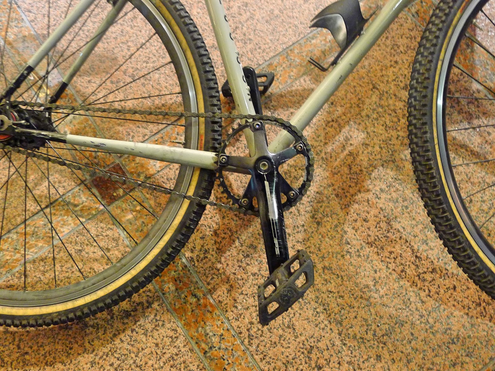 riding single speed