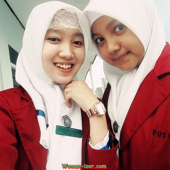 Anisah Mahasiswi Stikes Cantik Berjilbab Nyari Pacar Kumpulan Foto Bugil Bokep Terbaru 2014