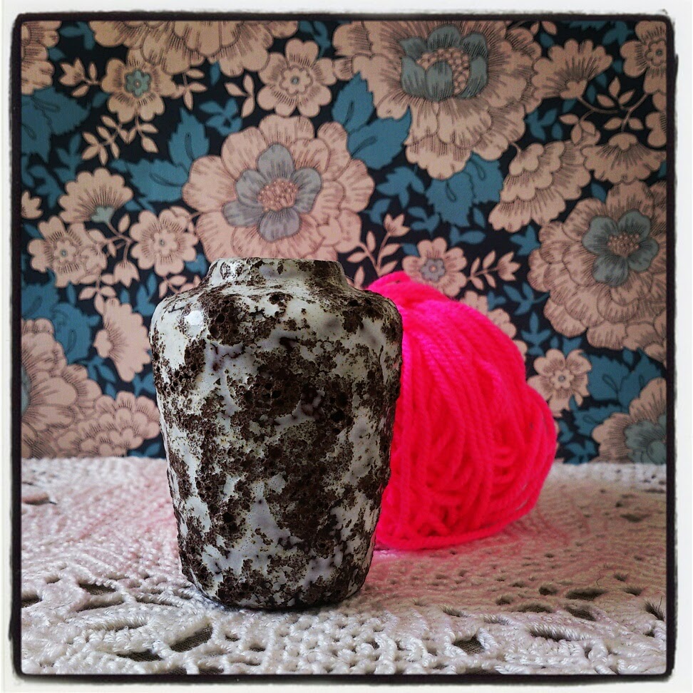 byHaafner, pink yarn, neon, vintage, 