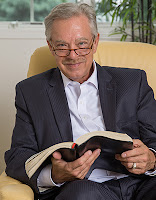 Dr. Dave Williams - foto preluat de pe site-ul davewilliams.com Dr. Dave Williams - foto preluat de pe site-ul davewilliams.com