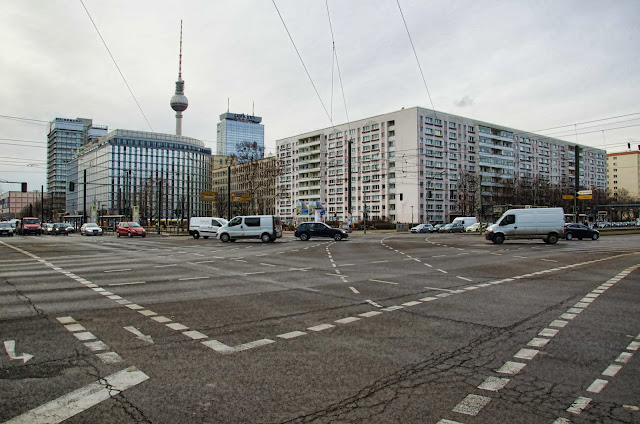 Baustelle Baumfällarbeiten, Otto-Braun-Straße / Mollstraße, 10178 Berlin, 13.02.2014
