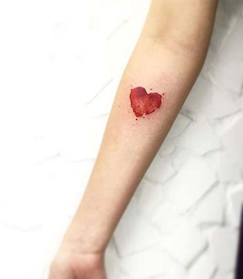 kırmızı kalp dövmesi red heart tattoo kırmızı kalp dövmesi red heart tattoo