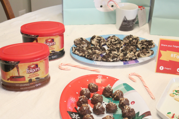 Folgers Perfect Measures Coffee Party and Cookie Swap