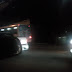 Colisão ônibus x carro após o sinal do cartório, trânsito lento na Tomaz Landim