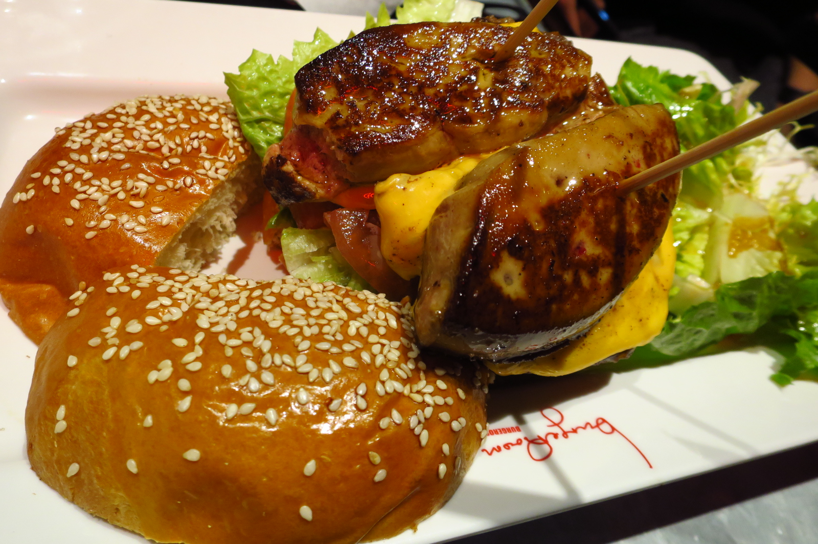 burgeroom_double%2Bfoie%2Bgras%2Bburger.JPG