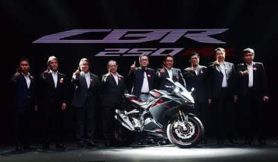 All-New-CBR250RR-peluncuran All-New-CBR250RR-peluncuran