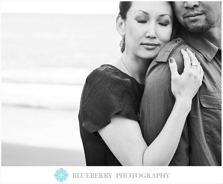 San Francisco romantic black and white baker beach engagement session close up