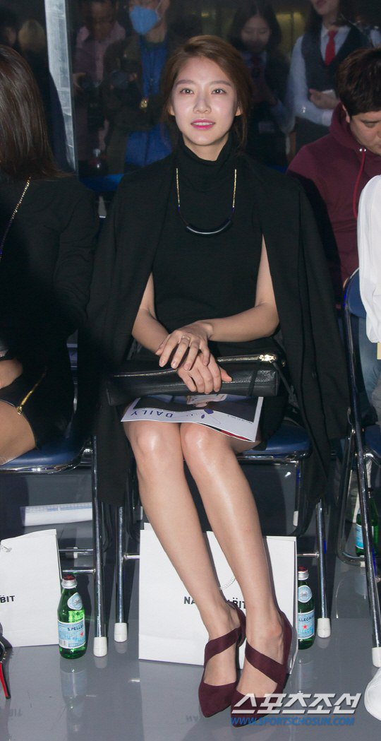 공승연 미시(?)같은 오늘자 패션위크 | 인스티즈