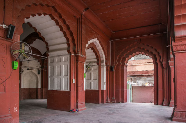 A visit to Zeenat-ul Masjid (Ghata masjid), Old Delhi Zeenat-ul ghata Masjid old delhi