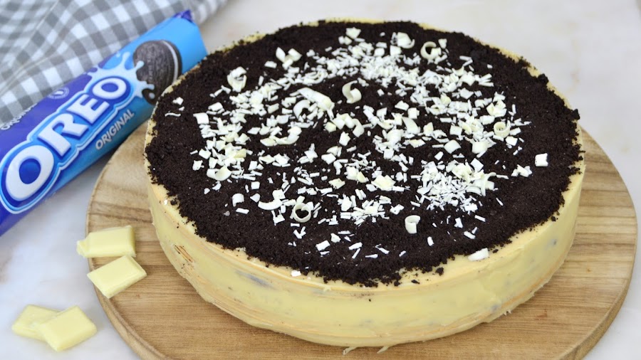 Tarta de obleas, chocolate blanco y Oreos ¡Sin horno!