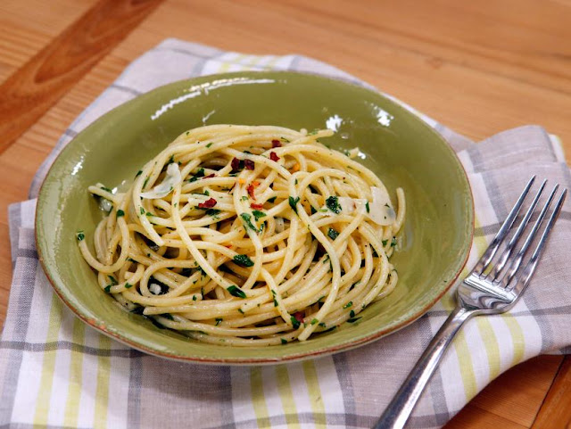 Resep Spaghetti Aglio Olio Sederhana Khas Italia Resep Spaghetti Aglio Olio Sederhana Khas Italia