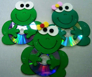 membuat karakter katak dari cd bekas