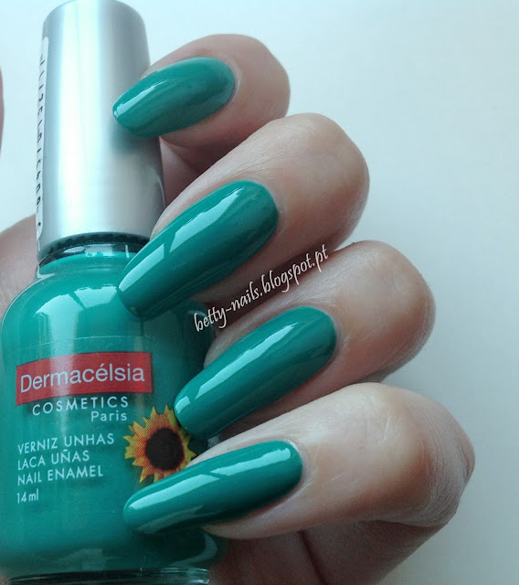 Betty Nails Dermacelsia Verde/Green 71 + Nail Polish Remover