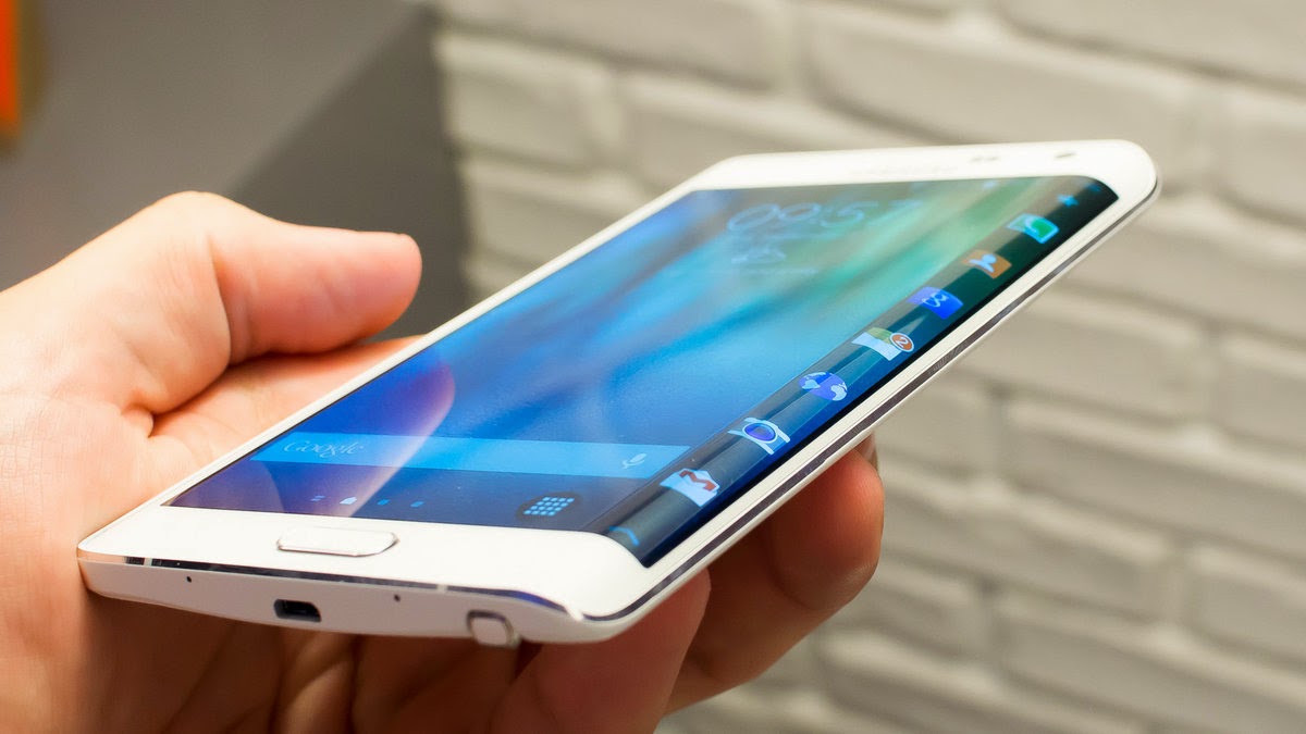 سامسونغ ترد على الإشاعات حول Galaxy S6 Edge باختبار جديد (فيديو)