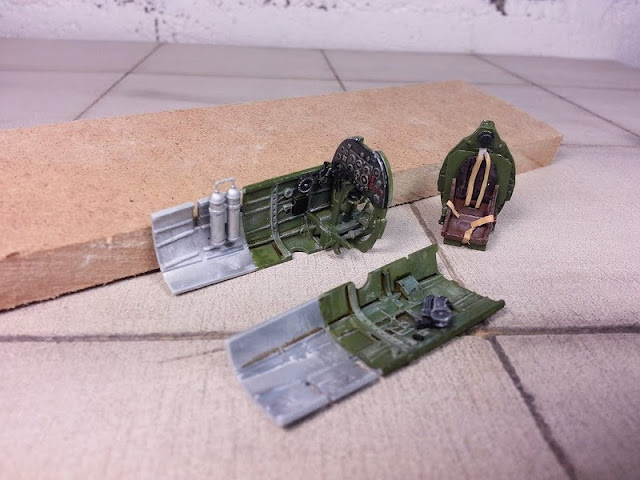 Montage du Spitfire MKI d'Airfix au 1/48. Poste de pilotage du Spitfire MkI