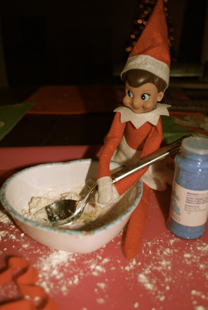 Living Life and Having Fun!!: The Elf on the Shelf makes its GRAND ...