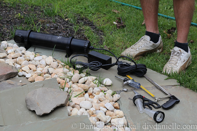 Simple device to help clear algae from a pond. Want a clear pond? This UV light setup helps clear green water.