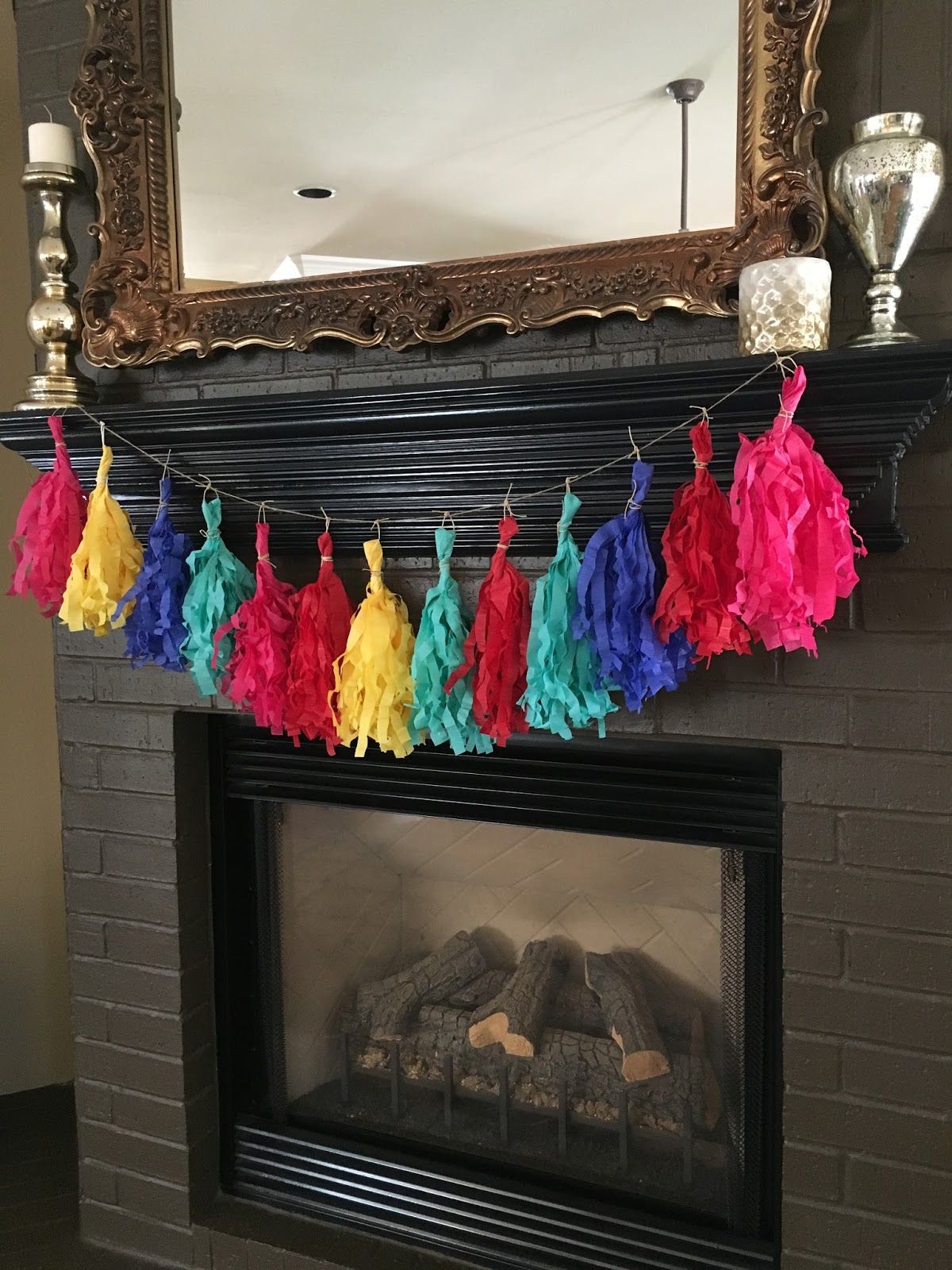 Crafty Texas Girls DIY Crepe Paper Tassel Garland