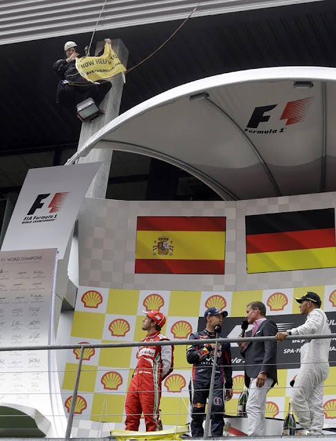 [Resim: 537871_10151754777437211_831248825_n.jpg]