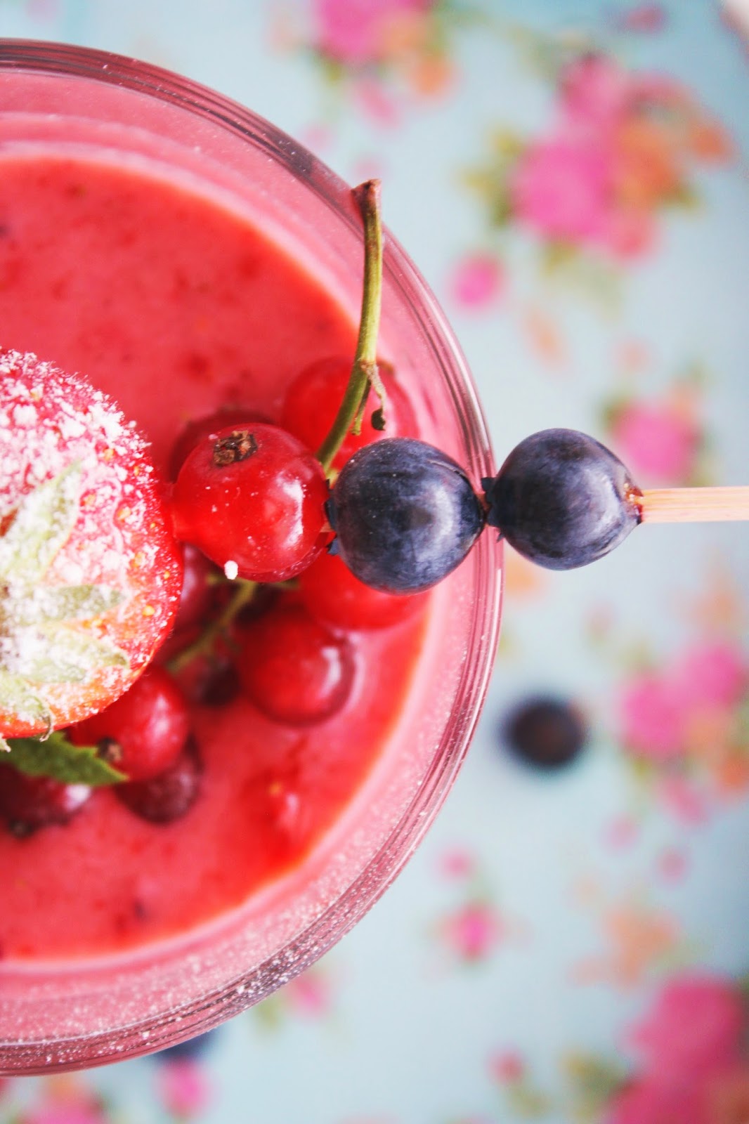 {DIY} Mini Tablett &amp; Beeren Shake
