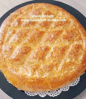 الخبز التركي الهش