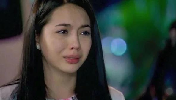 These Are The Popular Celebrities Who Still Look Gorgeous During An Intense Emotional Scenes!