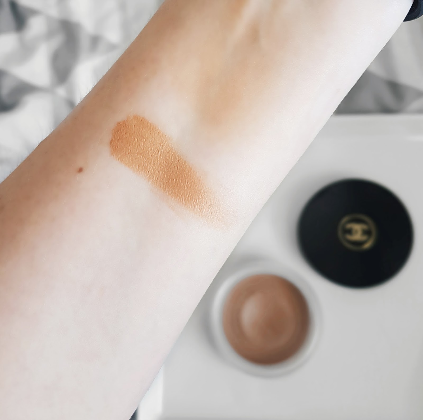 Review of the Chanel Bronzing Makeup Base - Beauty and Bentley