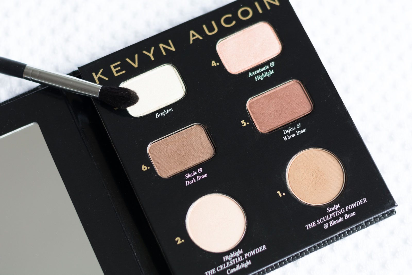 Brigitte Hayley: Kevyn Aucoin The Contour Book The Art of Sculpting 