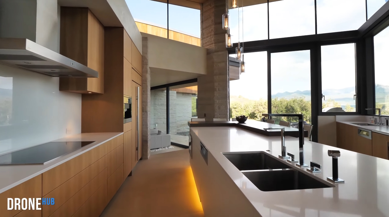 55 Photos vs. Luxury Modern Telluride Colorado Mountain Estate Interior Design Tour