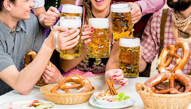 Vestimentas da Oktoberfest da Alemanha Vestimentas da Oktoberfest da Alemanha