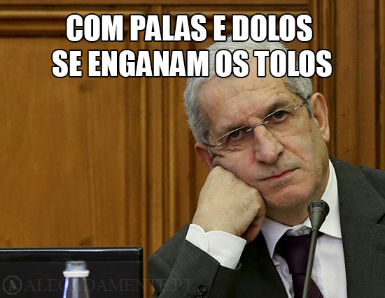 Montagem: Alegadamente.pt (foto base: Lusa) Imagem de Carlos Tavares – Com palas e dolos se enganam os tolos