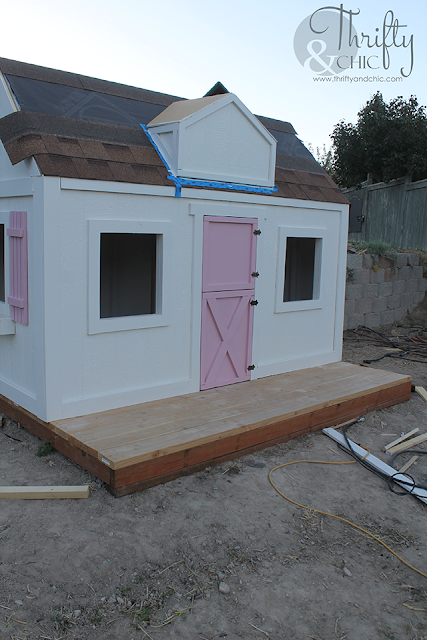 DIY playhouse tutorial. DIY outdoor playhouse. How to build an outdoor playhouse. Learn how to build a farmhouse style playhouse for your kids!
