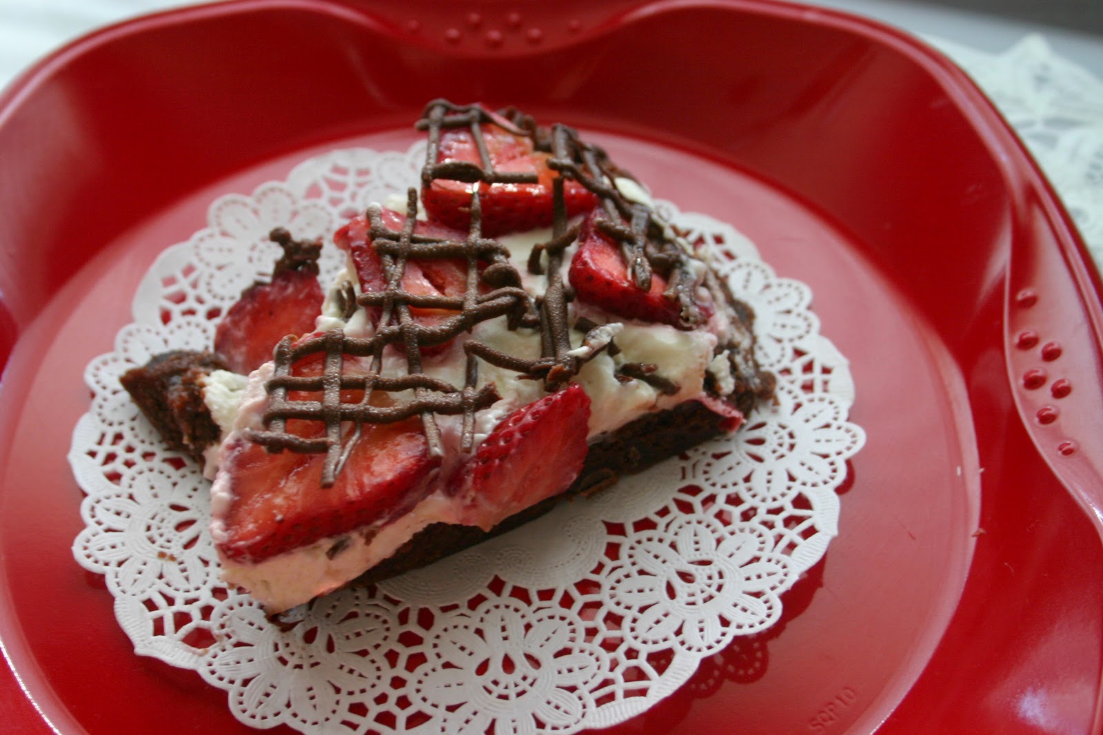 FRUIT AND CREAM CHOCOLATE BROWNIE PIZZA Sowing the Seeds