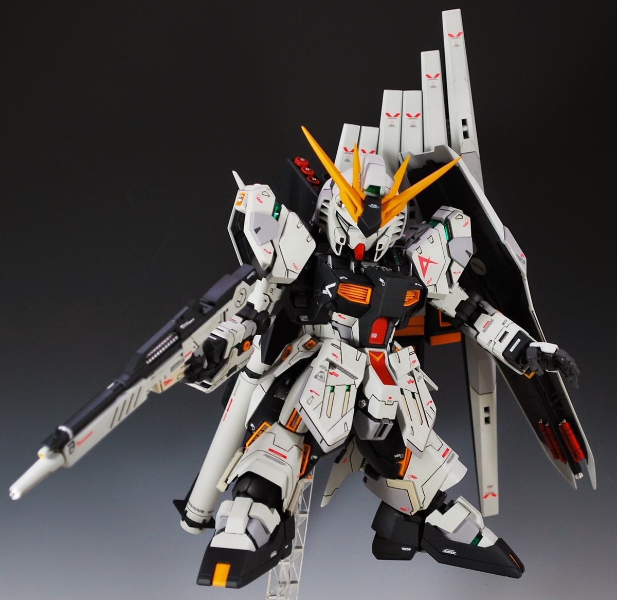 SD + MG 1/100 Nu Gundam Ver. Ka - Custom Build ~ Gundam Kit Review and News