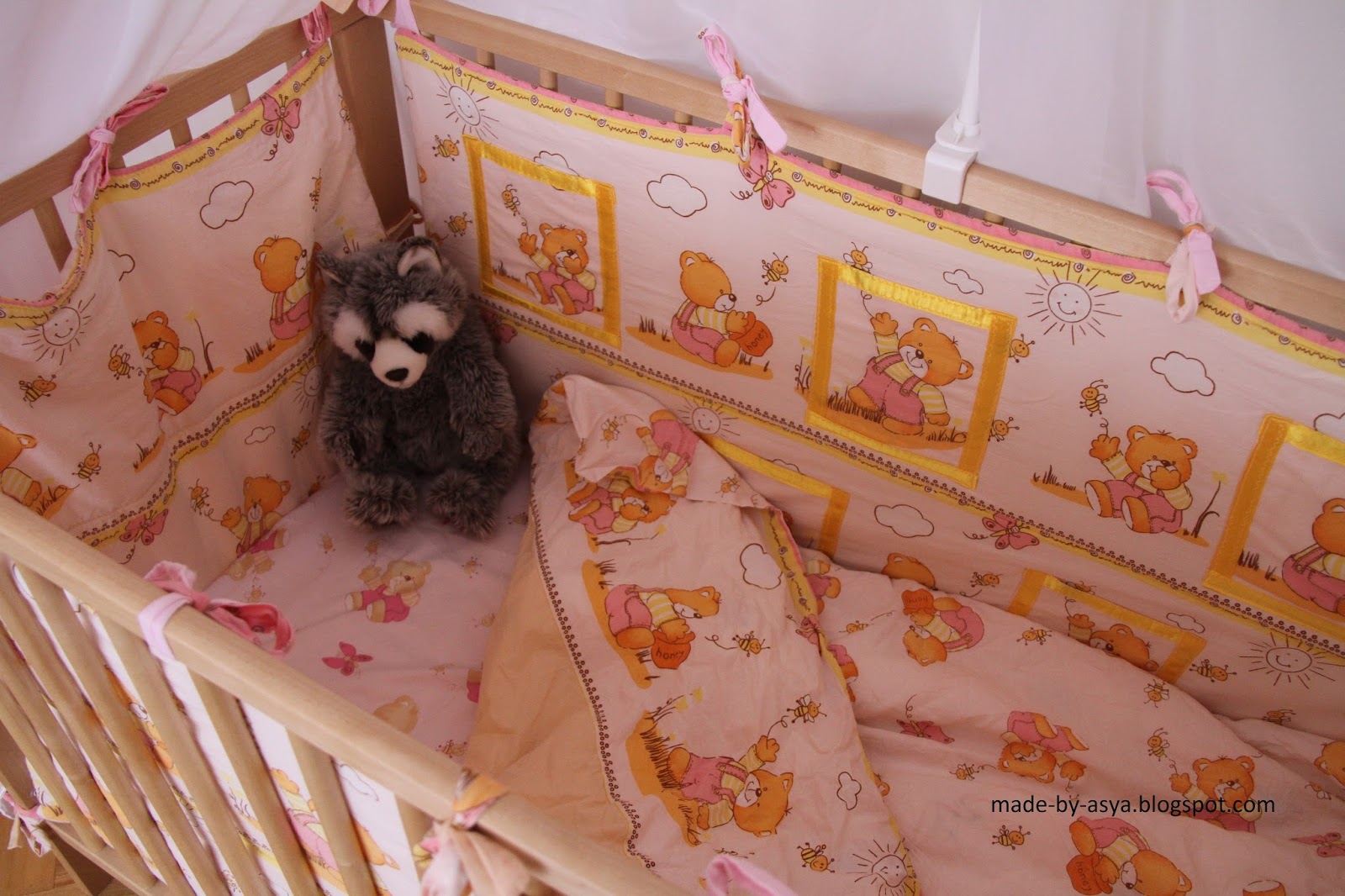 Made by Asya My daughter's cot with teddybears