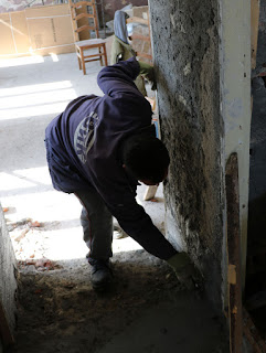 Bekir doing the doorway Bekir doing the doorway
