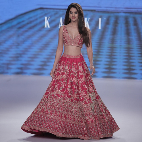 DISHA PATANI MADE HEADS TURN AS THE SHOWSTOPPER FOR KALKIS NEW WEDDING COLLECTION ATHENA AT BTFW 2018