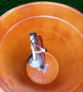 pemasangn selang air mancur pada pot