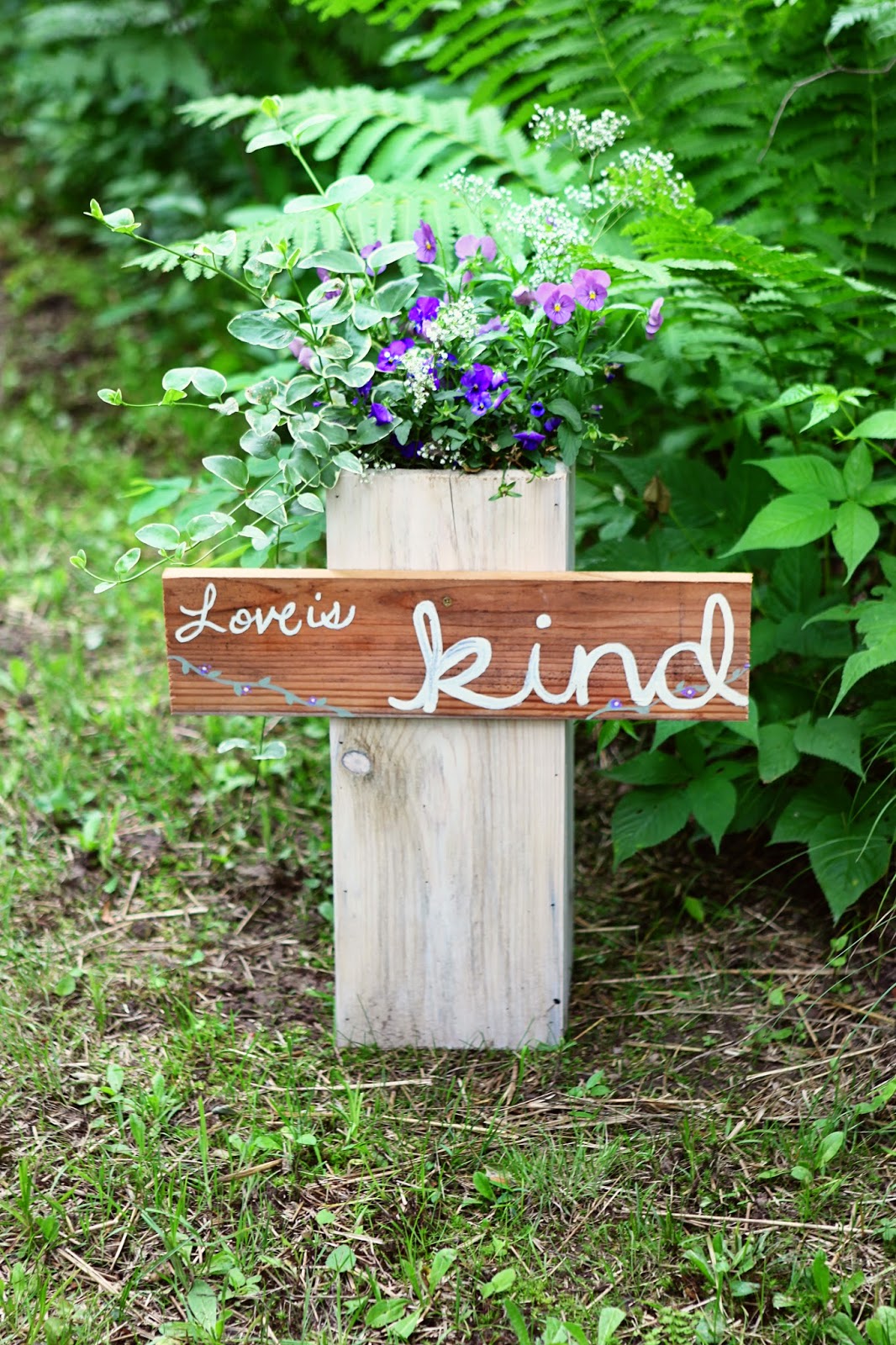 Romantic Country Living DIY Rustic Bible Verse Flower Planters