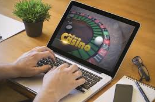 Main Casino Online dengan Bonus dan Hadiah Melimpah