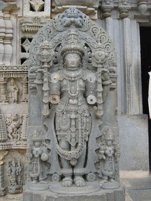 Somanathapura Keshava Temple - Outside idol carvings