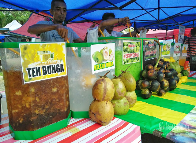 air kelapa laut man java di pasar ramadan air kelapa laut man java di pasar ramadan