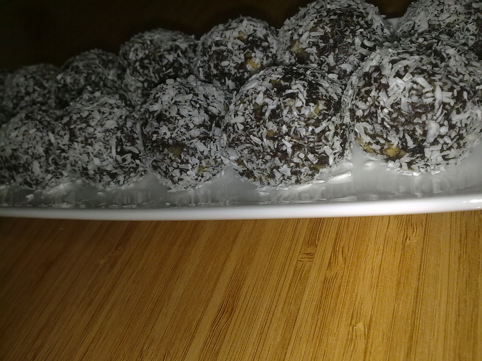 MUTFAĞIMDA NELER OLUYOR OĞLUMLA EVDE TRUFF ( petibörlü çikolata topları) MUTFAĞIMDA NELER OLUYOR OĞLUMLA EVDE TRUFF ( petibörlü çikolata topları)